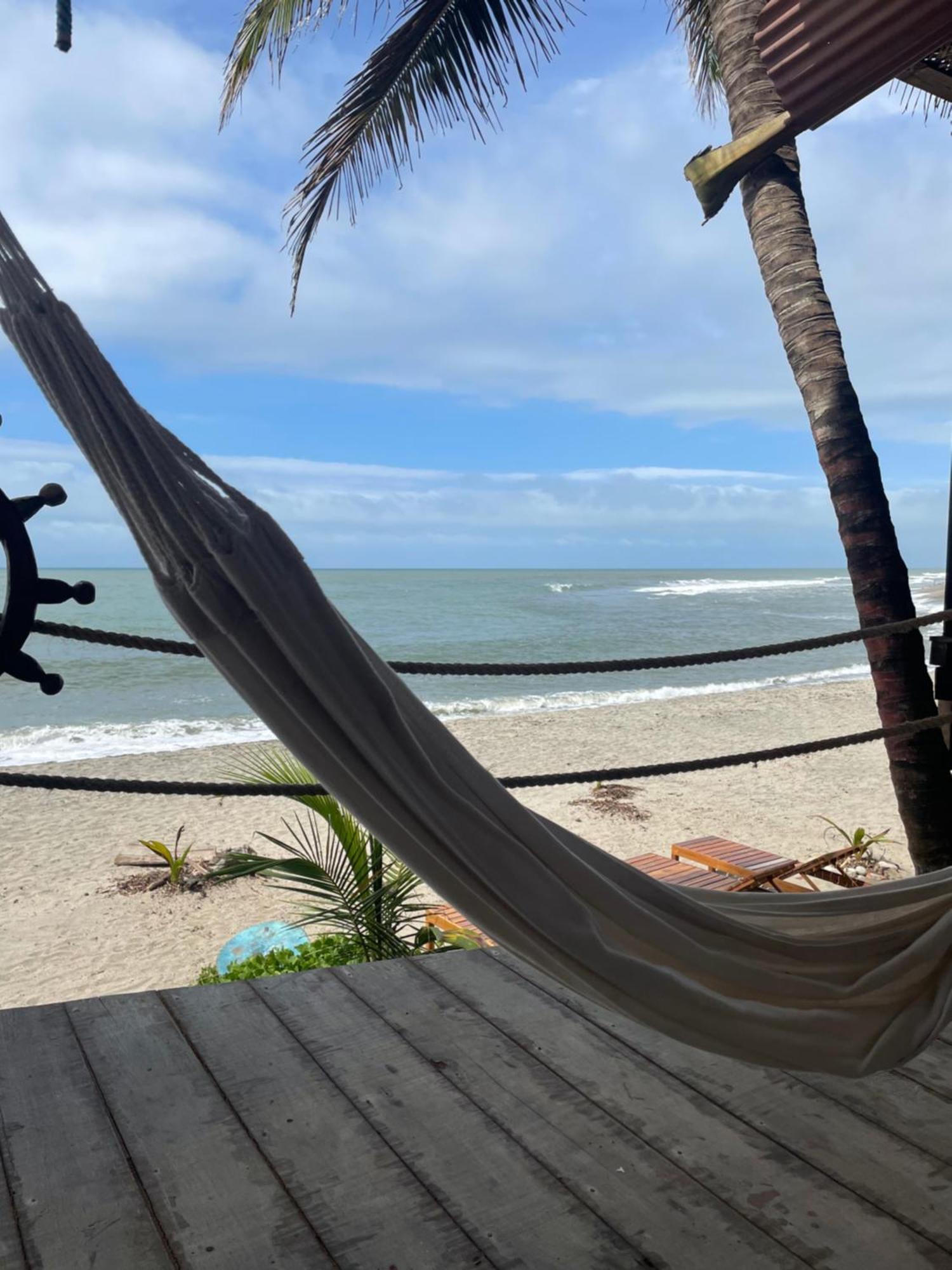Hostal Velero Relax Guachaca Exterior photo
